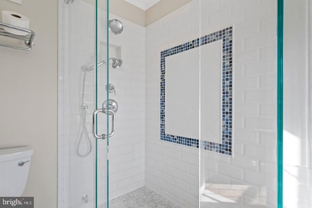 1106 BRENTFIELD DR, Mclean, VA 22101