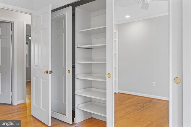 1106 BRENTFIELD DR, Mclean, VA 22101