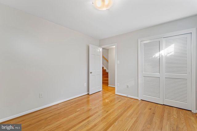 1106 BRENTFIELD DR, Mclean, VA 22101