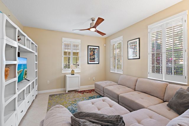 2739 Ravella Way, Palm Beach Gardens, FL 33410