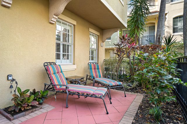 2739 Ravella Way, Palm Beach Gardens, FL 33410