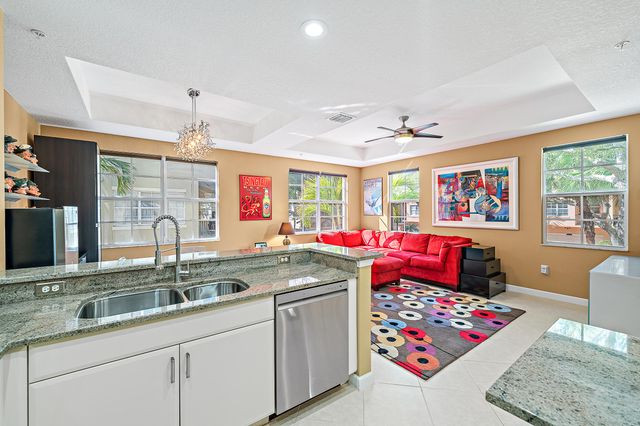 2739 Ravella Way, Palm Beach Gardens, FL 33410