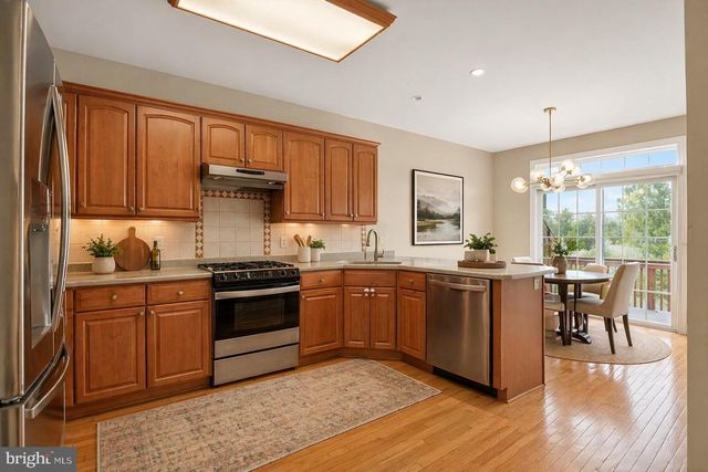 803 WHISPERING BROOKE DR, Newtown Square, PA 19073