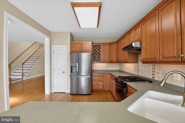 803 WHISPERING BROOKE DR, Newtown Square, PA 19073