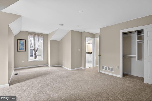 803 WHISPERING BROOKE DR, Newtown Square, PA 19073