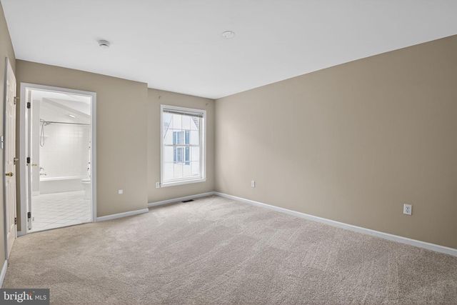 803 WHISPERING BROOKE DR, Newtown Square, PA 19073