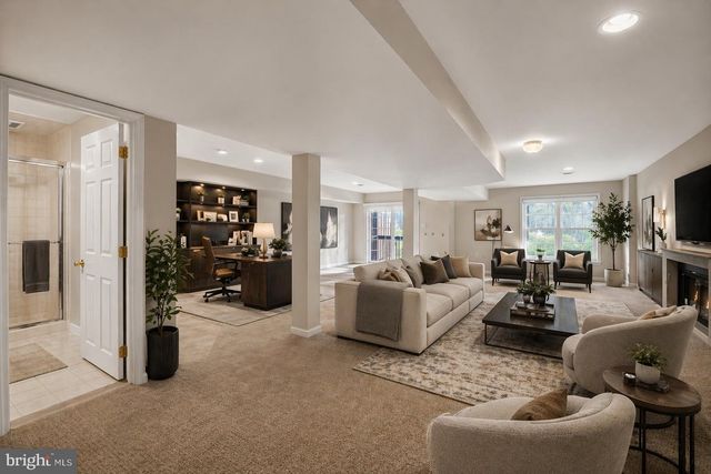 803 WHISPERING BROOKE DR, Newtown Square, PA 19073
