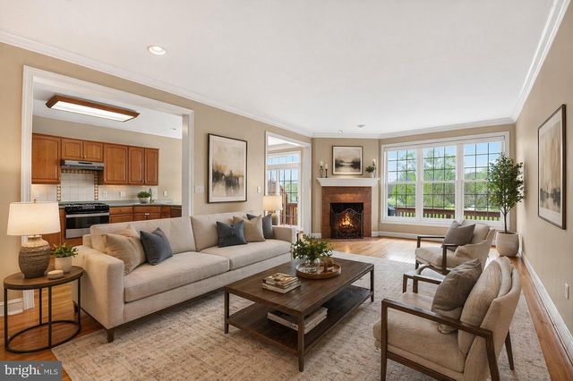 803 WHISPERING BROOKE DR, Newtown Square, PA 19073