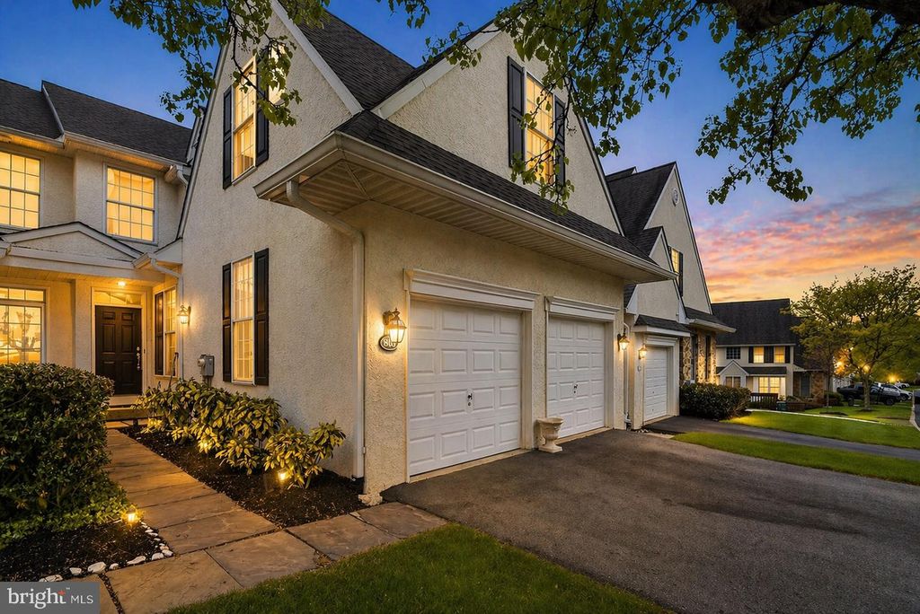 803 WHISPERING BROOKE DR, Newtown Square, PA 19073