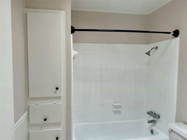 2804 Skyway CIR 101, Austin, TX 78704