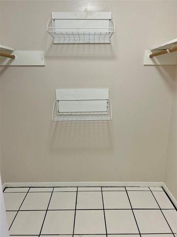 2804 Skyway CIR 101, Austin, TX 78704