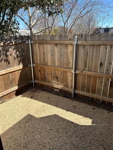 2804 Skyway CIR 101, Austin, TX 78704