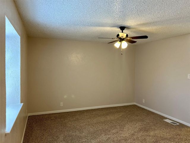 2804 Skyway CIR 101, Austin, TX 78704