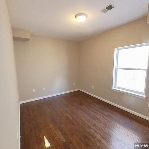 547 Elm Street, Kearny, NJ 07032