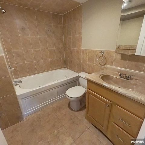 547 Elm Street, Kearny, NJ 07032