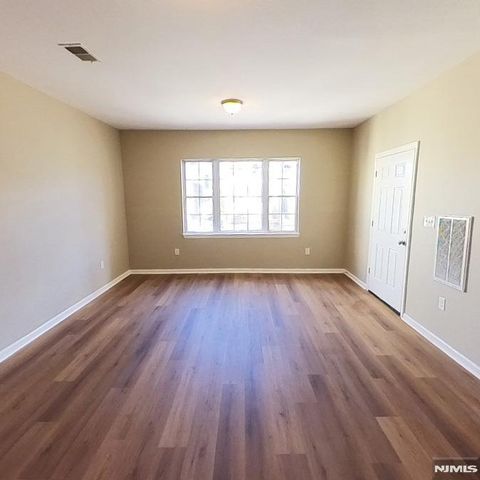 547 Elm Street, Kearny, NJ 07032