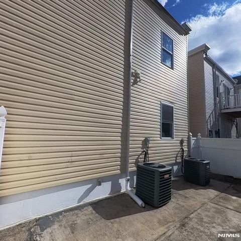 547 Elm Street, Kearny, NJ 07032