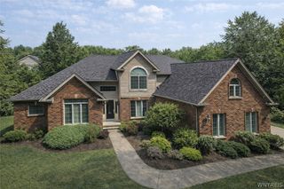 22 Woodthrush, Orchard Park, NY 14127