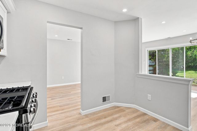 47 Oak Lane, Eatontown, NJ 07724
