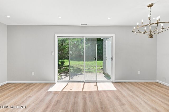 47 Oak Lane, Eatontown, NJ 07724