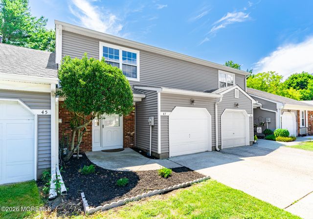 47 Oak Lane, Eatontown, NJ 07724
