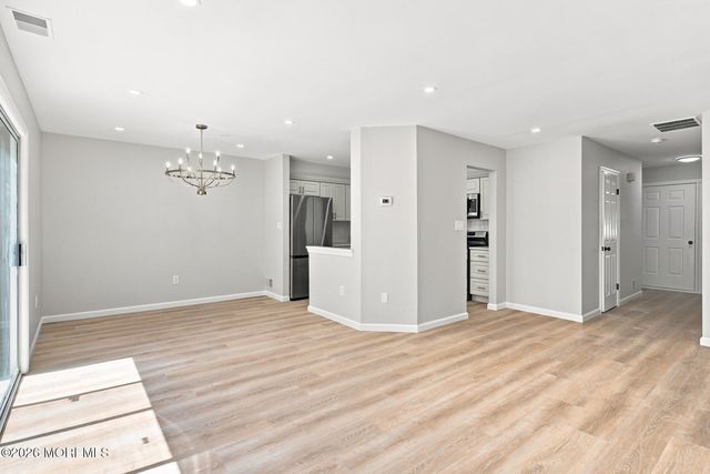 47 Oak Lane, Eatontown, NJ 07724