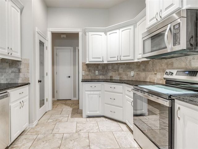 1059 Fox Run Lane, Blanchard, OK 73010