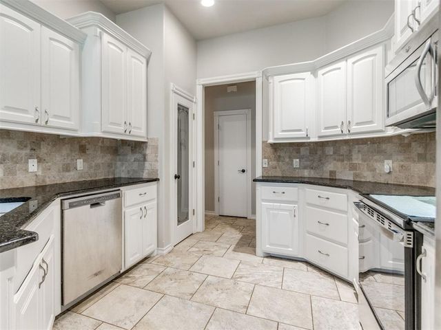 1059 Fox Run Lane, Blanchard, OK 73010