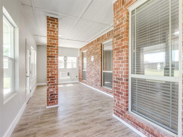 1059 Fox Run Lane, Blanchard, OK 73010