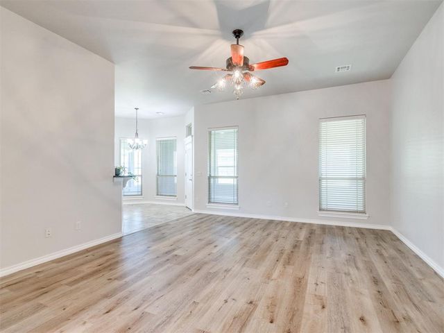 1059 Fox Run Lane, Blanchard, OK 73010