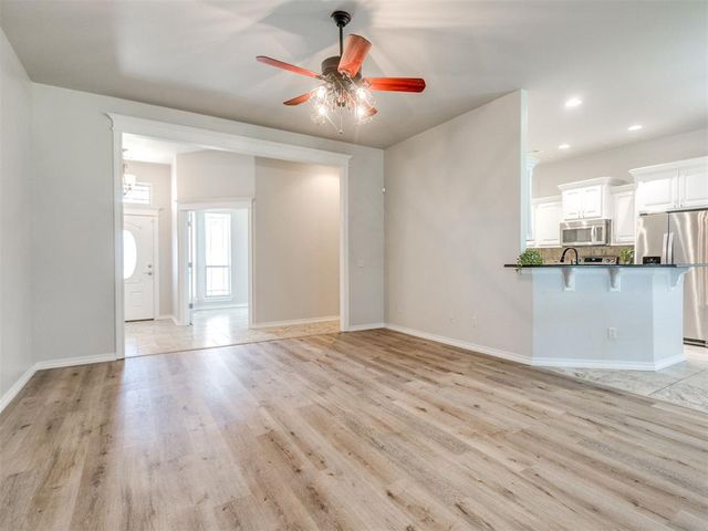 1059 Fox Run Lane, Blanchard, OK 73010