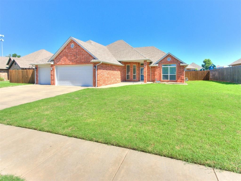 1059 Fox Run Lane, Blanchard, OK 73010