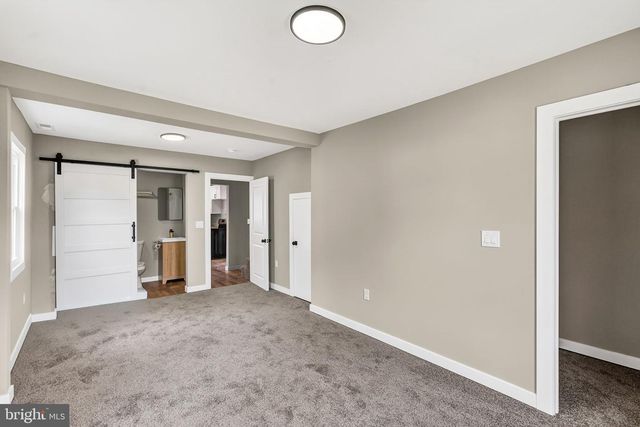 105 E DEL A VUE AVE, Carneys Point, NJ 08069