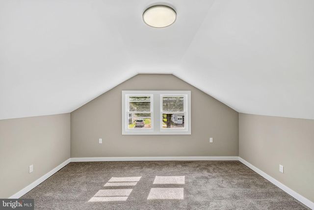 105 E DEL A VUE AVE, Carneys Point, NJ 08069