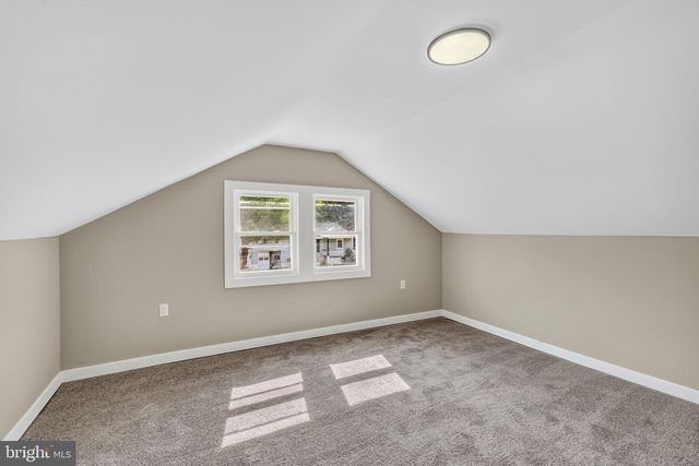 105 E DEL A VUE AVE, Carneys Point, NJ 08069