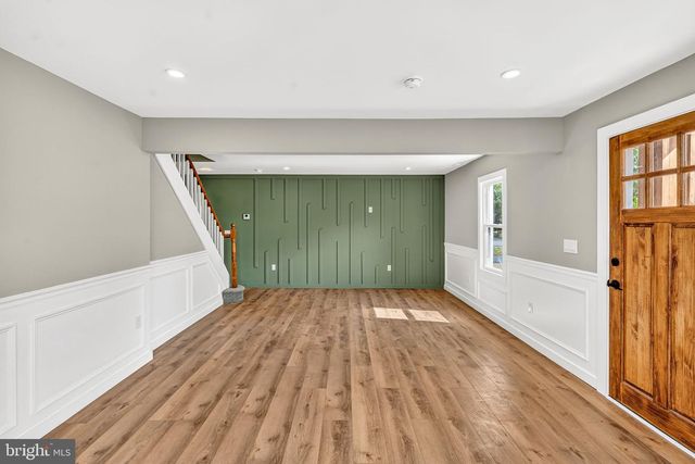 105 E DEL A VUE AVE, Carneys Point, NJ 08069