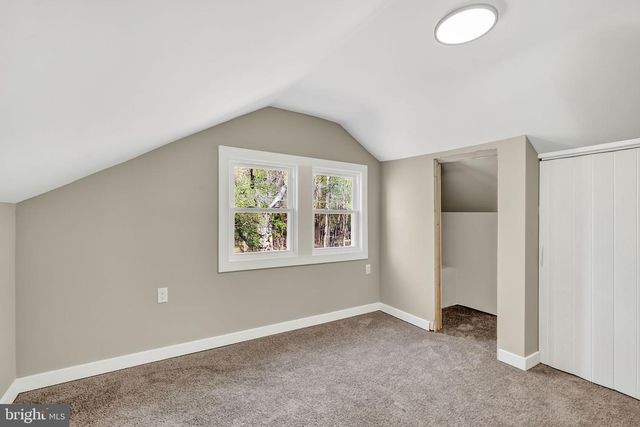 105 E DEL A VUE AVE, Carneys Point, NJ 08069