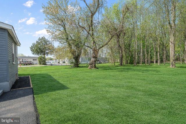 105 E DEL A VUE AVE, Carneys Point, NJ 08069