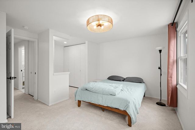 8234 CRESTMONT CIR, Springfield, VA 22153