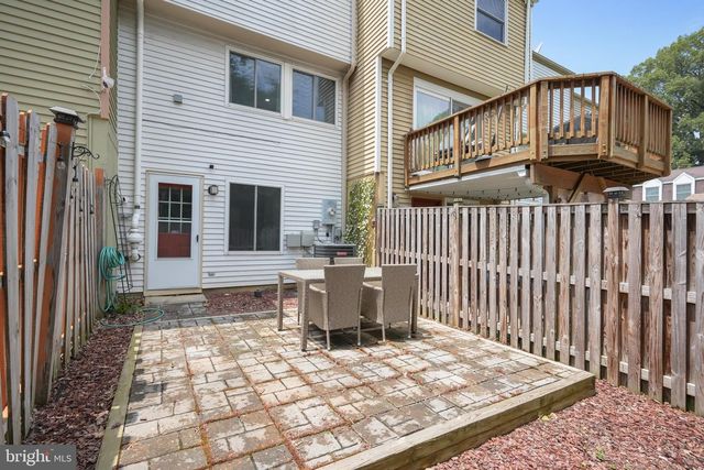 8234 CRESTMONT CIR, Springfield, VA 22153
