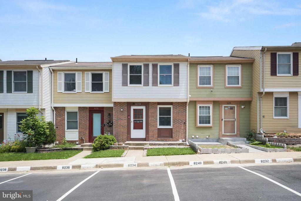 8234 CRESTMONT CIR, Springfield, VA 22153