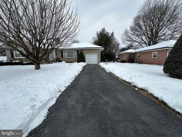 175 ORCHARD CIRCLE, Greencastle, PA 17225