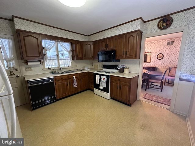 175 ORCHARD CIRCLE, Greencastle, PA 17225