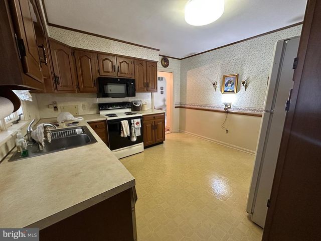 175 ORCHARD CIRCLE, Greencastle, PA 17225
