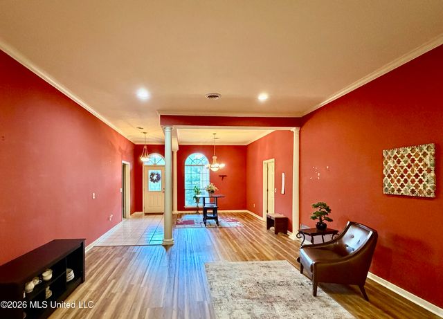 211 S Twin Lakes, Clinton, MS 39056