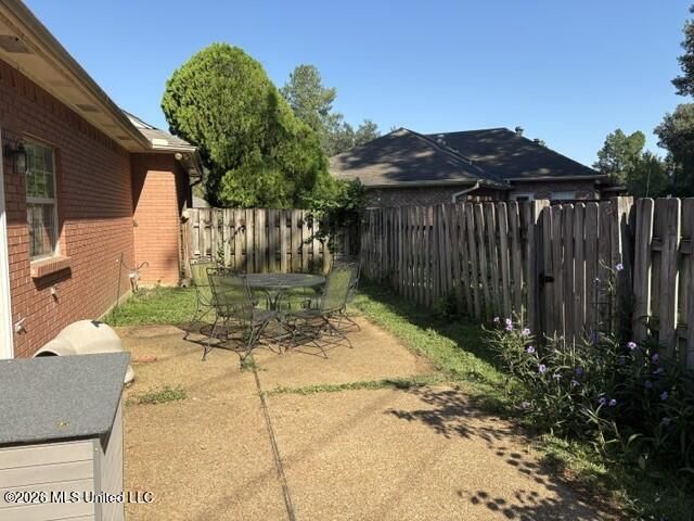 211 S Twin Lakes, Clinton, MS 39056