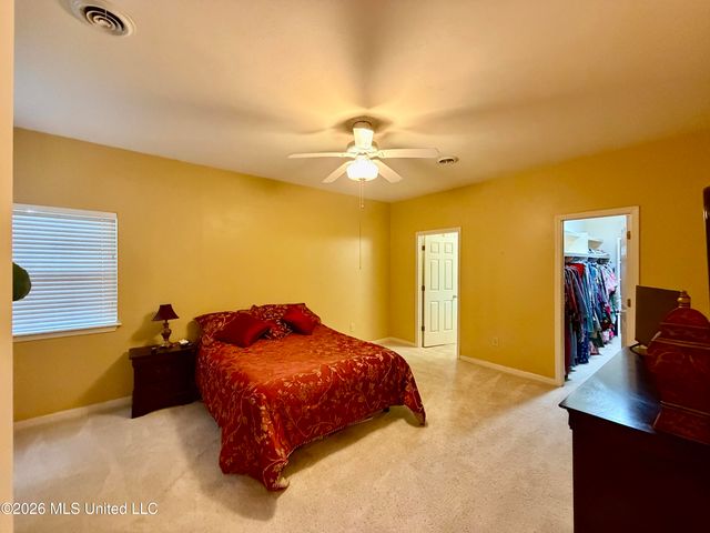 211 S Twin Lakes, Clinton, MS 39056