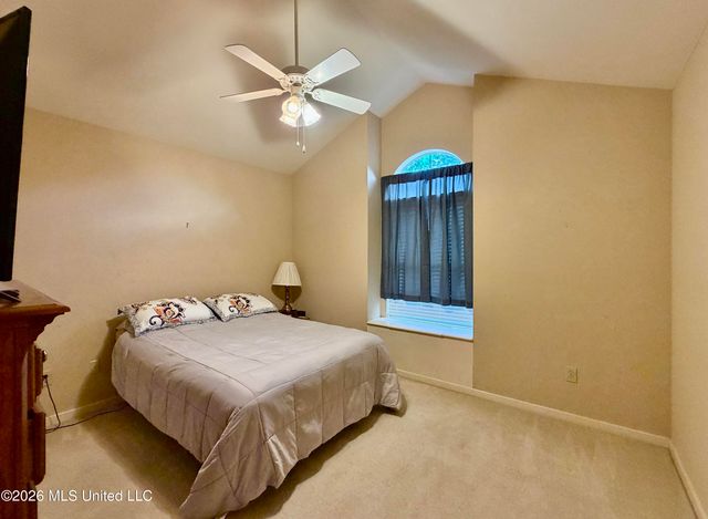 211 S Twin Lakes, Clinton, MS 39056