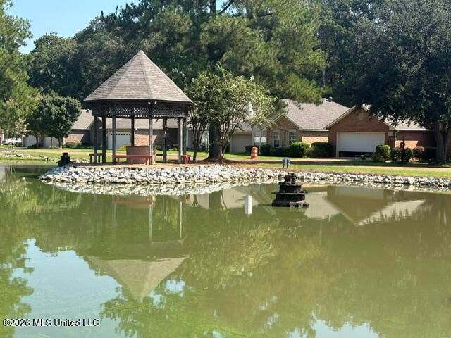 211 S Twin Lakes, Clinton, MS 39056