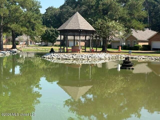 211 S Twin Lakes, Clinton, MS 39056
